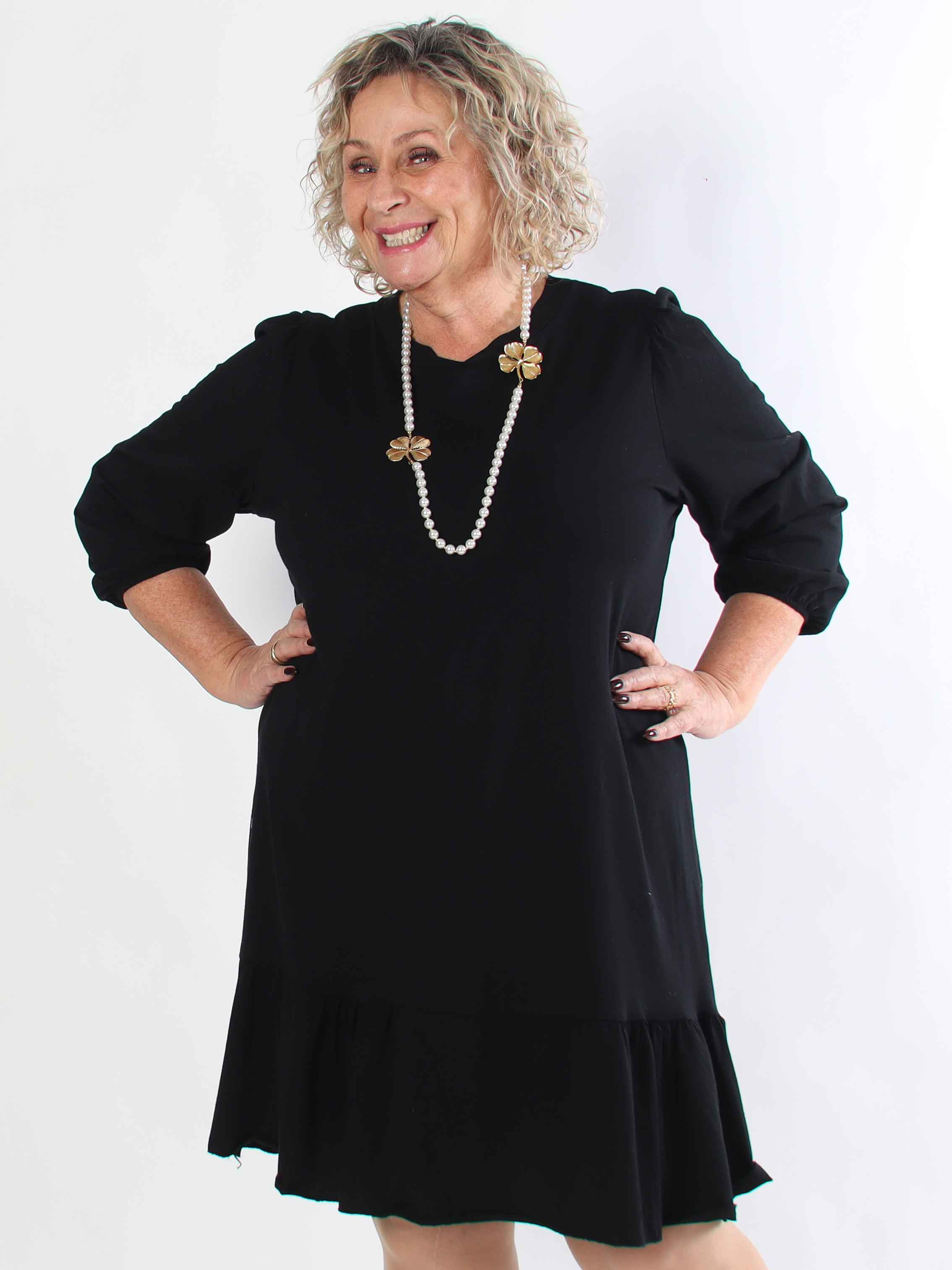 Zafira - Plus size joggingkjole i bomuld med sød flæsekant